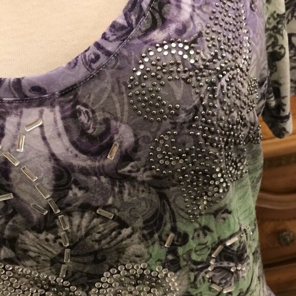 CORAL BAY. Size PL. Fleur-de-lis Highly Embellished T-shirt. Short Sleeve. B18 - Picture 2 of 9